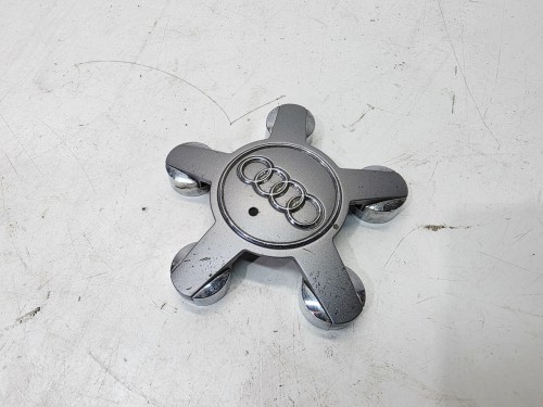 KOŁPAK DEKIELEK FELGI ALUMINIOWEJ AUDI A1 8X 8X0601165