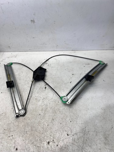MECHANIZM SZYBY LEWY PRZÓD AUDI A4 B6 B7 ZAMIENNNIK MAGNETI MARELLI