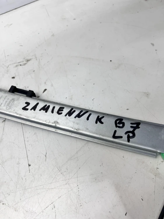 MECHANIZM SZYBY LEWY PRZÓD AUDI A4 B6 B7 ZAMIENNNIK MAGNETI MARELLI