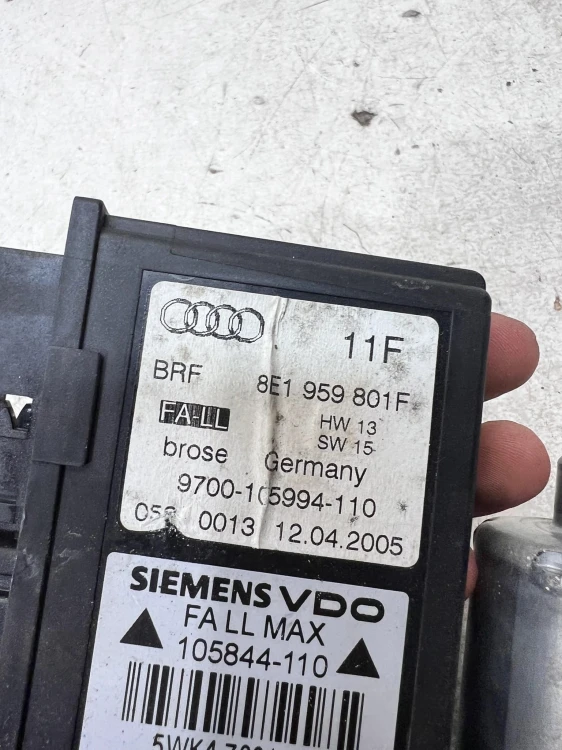 SILNIK SILNICZEK SZYBY LEWY AUDI A4 B6 B7 8E1959801F