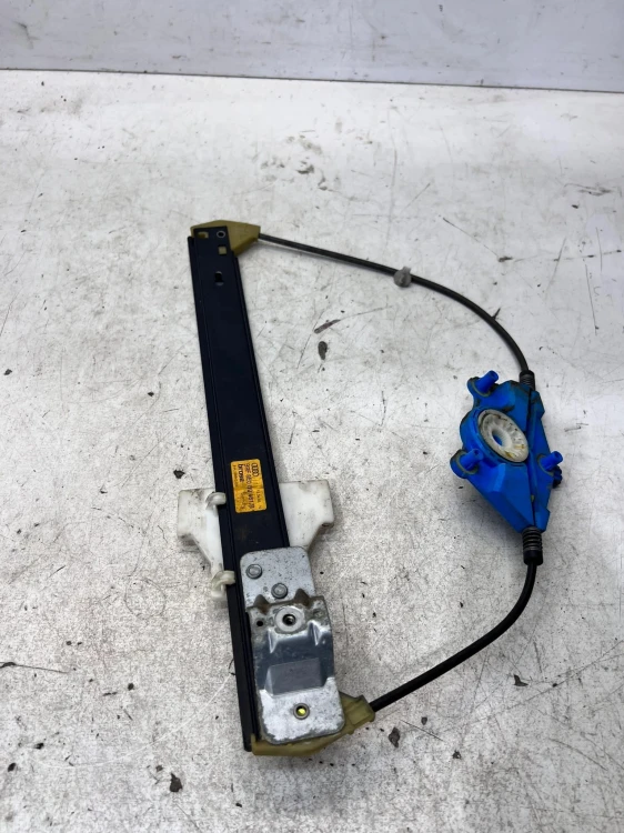 MECHANIZM SZYBY LEWY TYŁ AUDI A4 B6 B7 8E0839461B