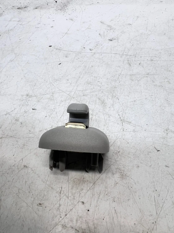 UCHWYT HACZYK OSŁONY AUDI A4 B6 SZARY 8E0857562 1/26