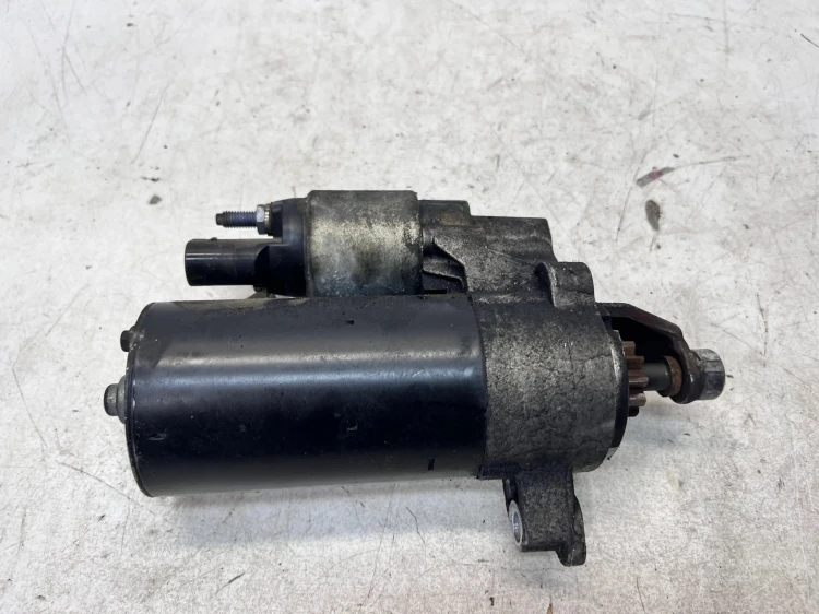 ROZRUSZNIK AUDI A4 B8 A5 8T Q5 8R 2.0 TDI 03L911021C 12/26