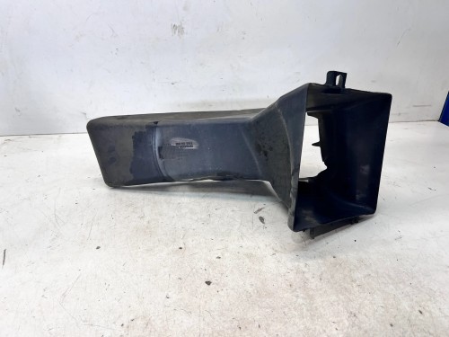 KIEROWNICA POWIETRZA LEWA AUDI A4 B7 2.0 TFSI 8E0117335K
