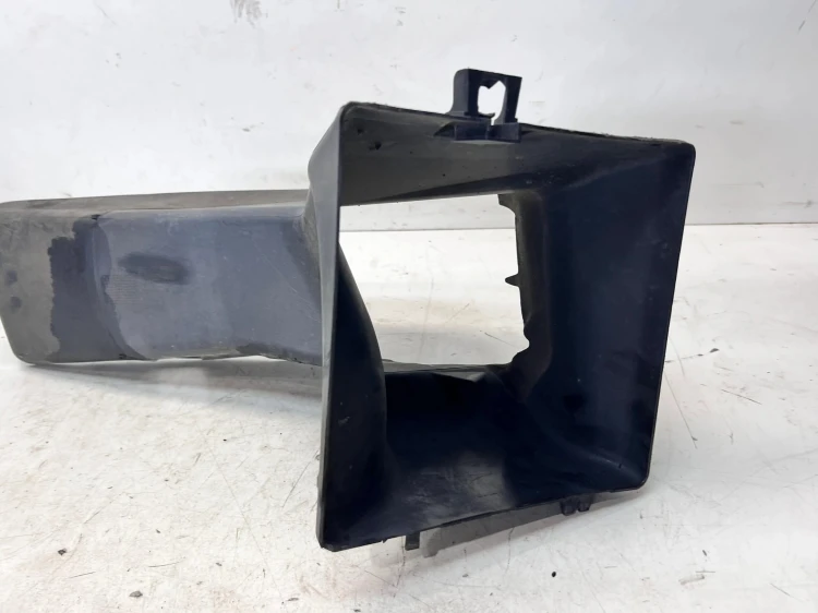 KIEROWNICA POWIETRZA LEWA AUDI A4 B7 2.0 TFSI 8E0117335K