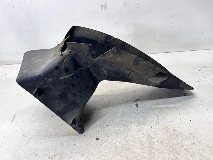 KIEROWNICA POWIETRZA LEWA AUDI A4 B7 2.0 TFSI 8E0117335K