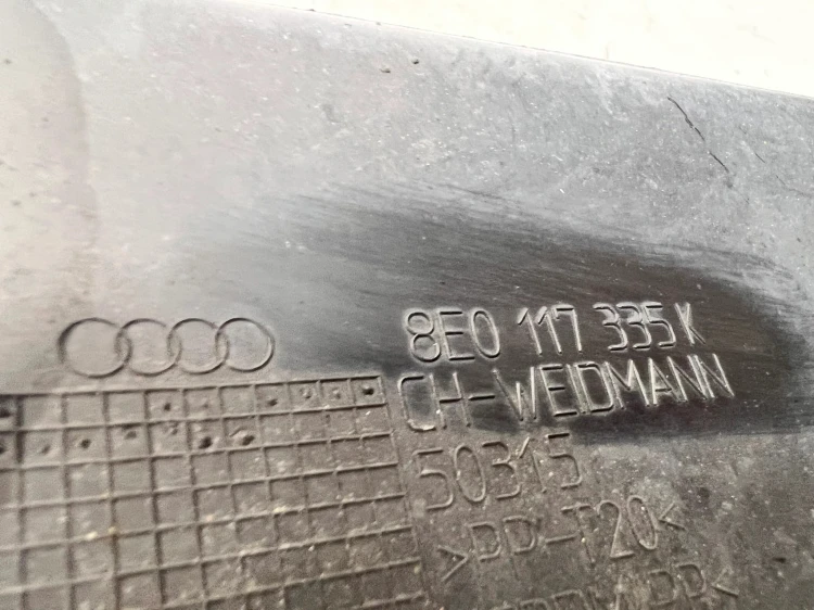 KIEROWNICA POWIETRZA LEWA AUDI A4 B7 2.0 TFSI 8E0117335K