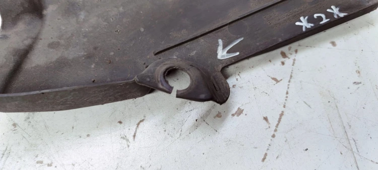 OSŁONA PODWOZIA PRZÓD AUDI A4 B9 8W0825202 *2*