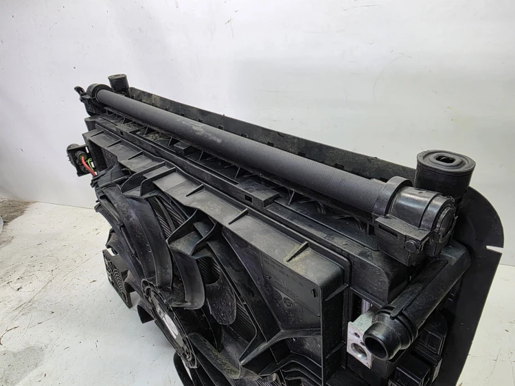CHŁODNICE WENTYLATOR OBUDOWA ŻALUZJA AUDI Q4 E-TRON 1EA121203C 1EA959455C