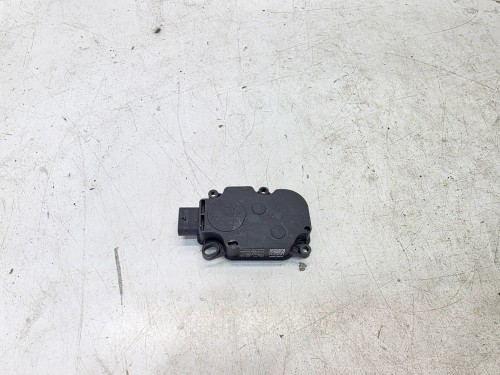 SILNICZEK NASTAWCZY ŻALUZJI CHŁODNICY AUDI Q4 E-TRON 1EA965501A