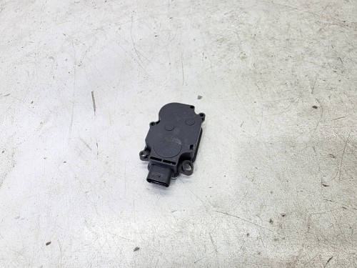 SILNICZEK NASTAWCZY ŻALUZJI CHŁODNICY AUDI Q4 E-TRON 1EA965501A