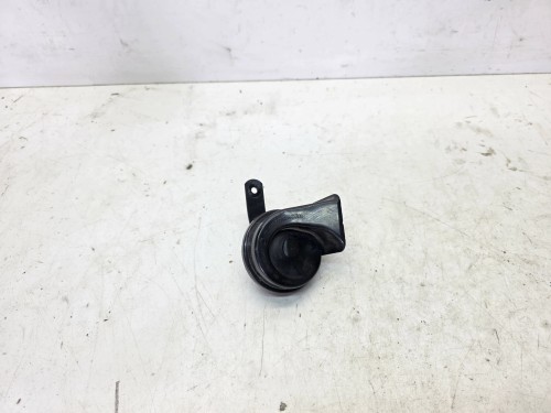 KLAKSON SYGNAŁ LOW LEWY AUDI Q4 E-TRON 8X0951221A 11A951107