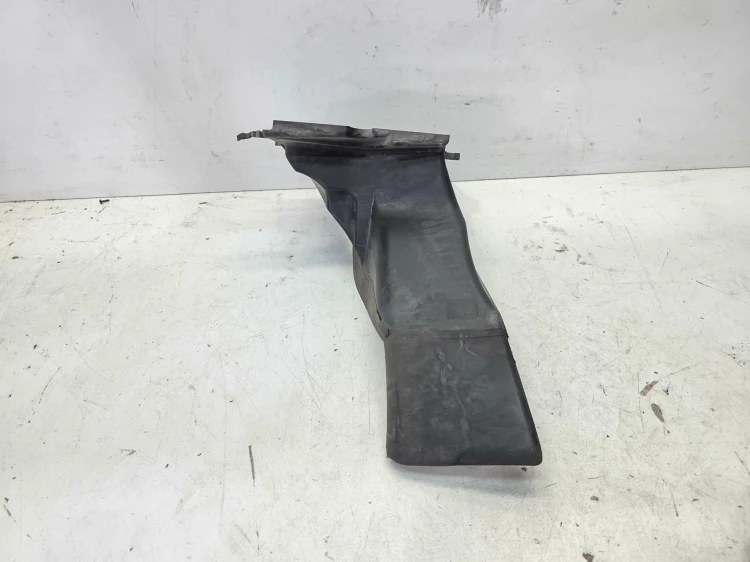 KIEROWNICA POWIETRZA PRAWA AUDI A4 B7 3.0 TDI 8E0117336J