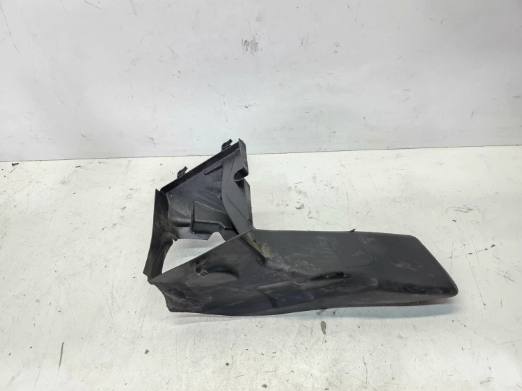 KIEROWNICA POWIETRZA LEWA AUDI A4 B7 3.0 TDI 8E0117335Q
