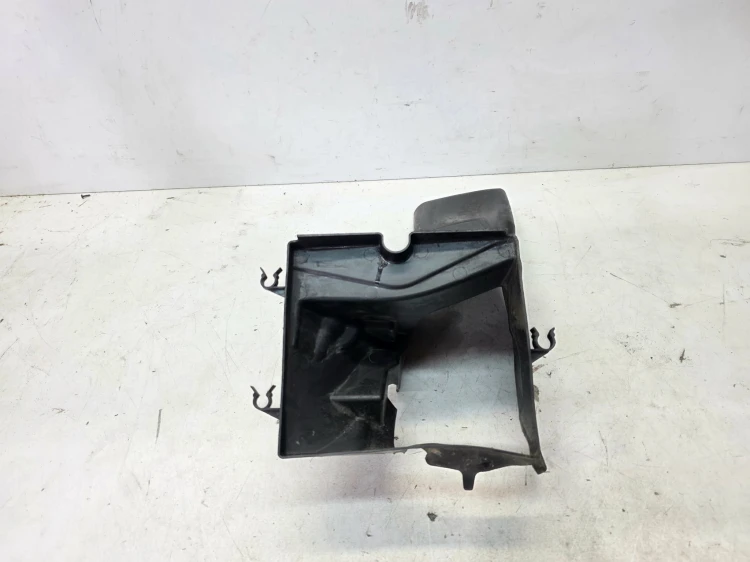 KIEROWNICA POWIETRZA LEWA AUDI A4 B7 3.0 TDI 8E0117335Q