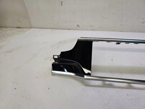 DEKOR KONSOLI DESKI PRAWY AUDI Q3 F3 83B853190A