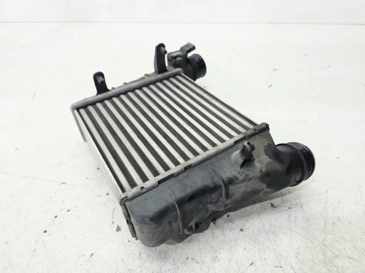 CHŁODNICA POWIETRZA INTERCOOLER LEWY AUDI A4 B7 2.0 TFSI 8E0145805AA 2/26
