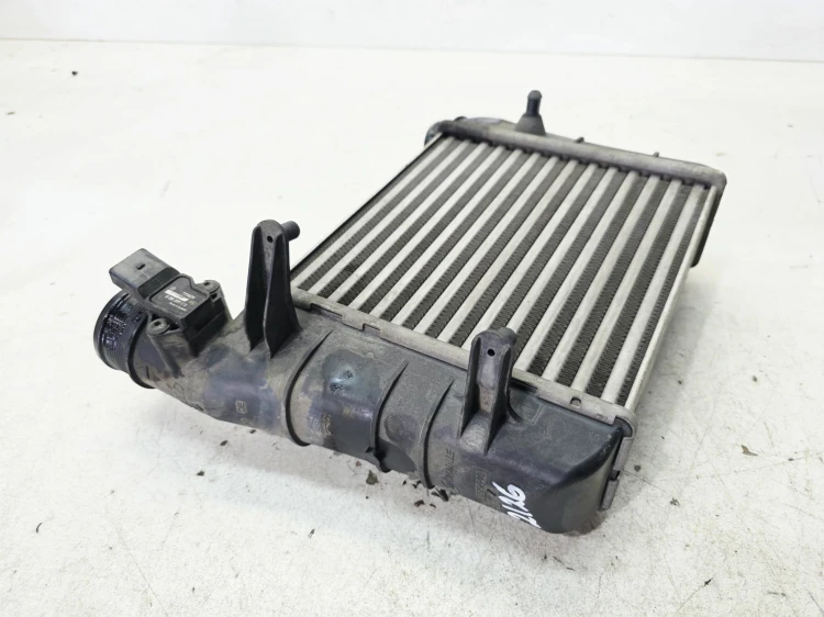 CHŁODNICA POWIETRZA INTERCOOLER LEWY AUDI A4 B7 2.0 TFSI 8E0145805AA 2/26
