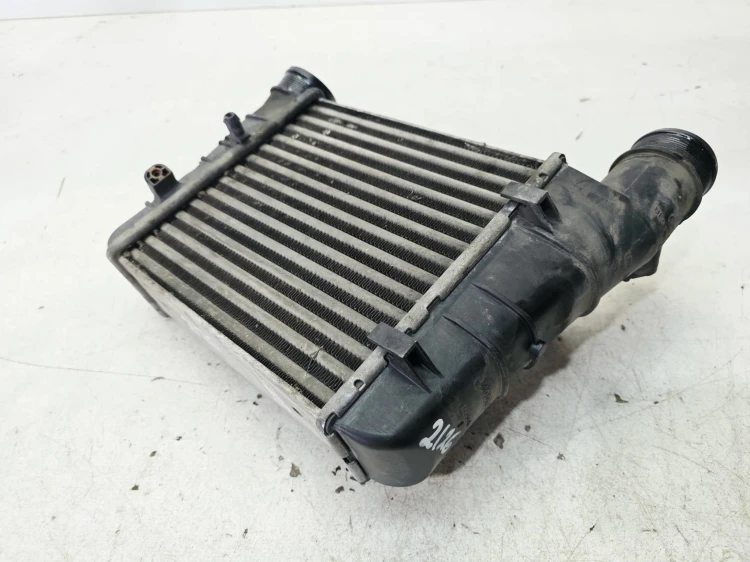 CHŁODNICA POWIETRZA INTERCOOLER LEWY AUDI A4 B7 2.0 TFSI 8E0145805AA 2/26