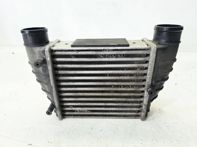 CHŁODNICA POWIETRZA INTERCOOLER PRAWY AUDI A4 B7 2.0 TFSI 8E0145806M