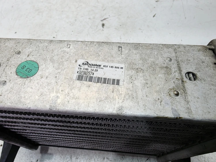 CHŁODNICA POWIETRZA INTERCOOLER PRAWY AUDI A4 B7 2.0 TFSI 8E0145806M