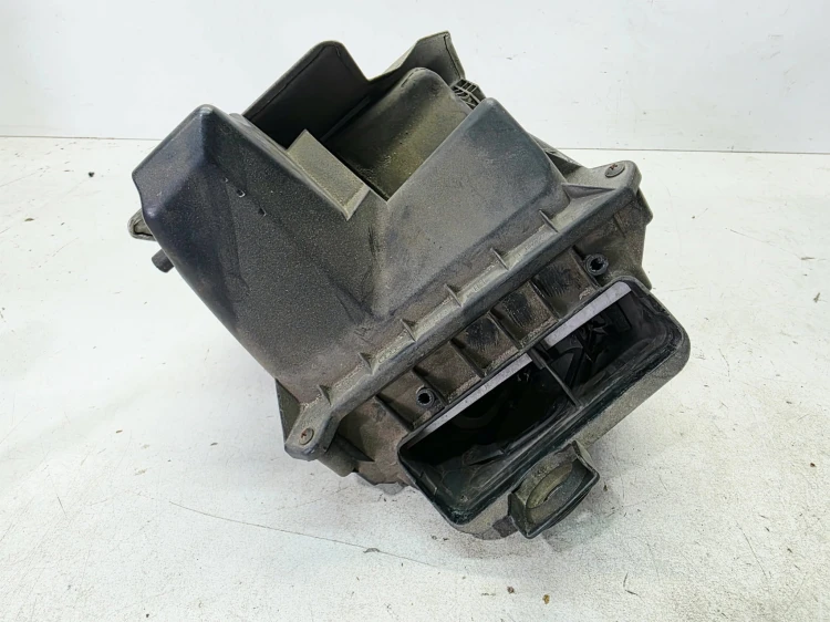 OBUDOWA FILTRA POWIETRZA AUDI A4 B7 2.0 TFSI 03G133835A
