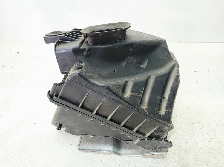 OBUDOWA FILTRA POWIETRZA AUDI A4 B7 2.0 TFSI 03G133835A