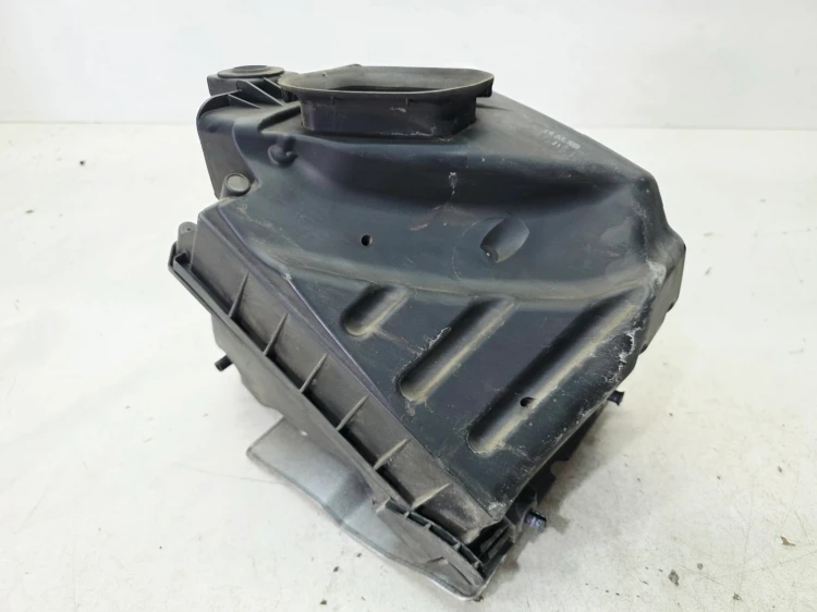 OBUDOWA FILTRA POWIETRZA AUDI A4 B7 2.0 TFSI 03G133835A