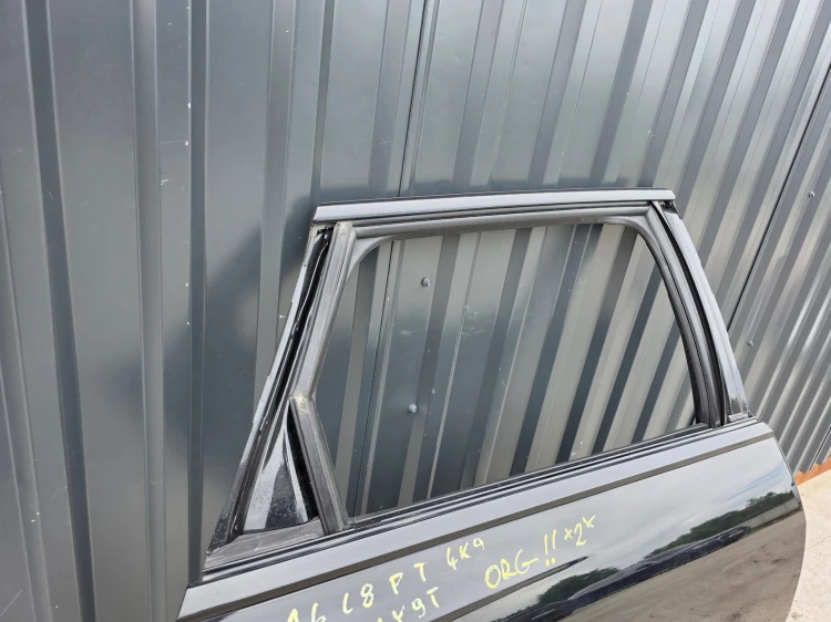 DRZWI PRAWY TYŁ AUDI A6 C8 LY9T AVANT / KOMBI ORYGINAŁ !!!!