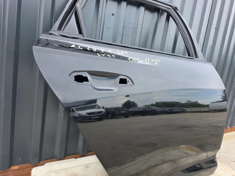 DRZWI PRAWY TYŁ AUDI A6 C8 LY9T AVANT / KOMBI ORYGINAŁ !!!!