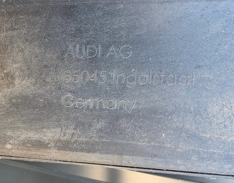 STOPIEŃ BOCZNY PODSTOPNICA AUDI Q7 4M + OSŁONY 4M0071066 4M0071065 KOMPLET