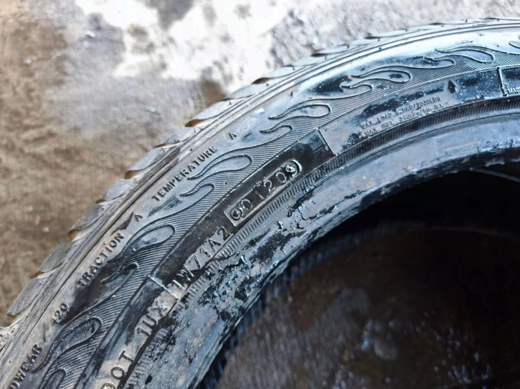 OPONA OPONY LATO ATTURO AZ800 255/45R20 105V XL 02/20 01/20 7MM
