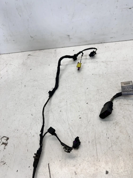 WIĄZKA CZUJNIKÓW PARKOWANIA PRZÓD AUDI A3 8V 8V0971085E 1/26