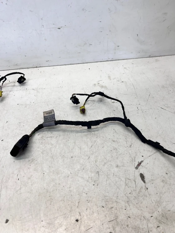 WIĄZKA CZUJNIKÓW PARKOWANIA PRZÓD AUDI A3 8V 8V0971085E 1/26