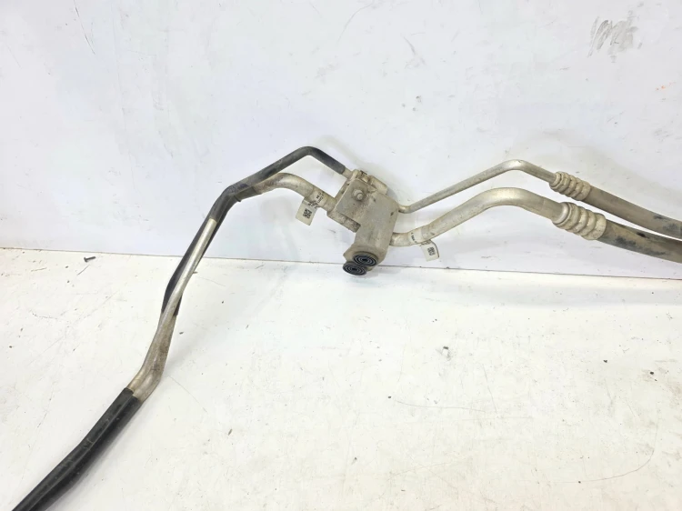 WĄŻ KLIMATYZACJI ZAWÓR CZYNNIKA CHŁODZĄCEGO AUDI Q7 4M 4M0816885F