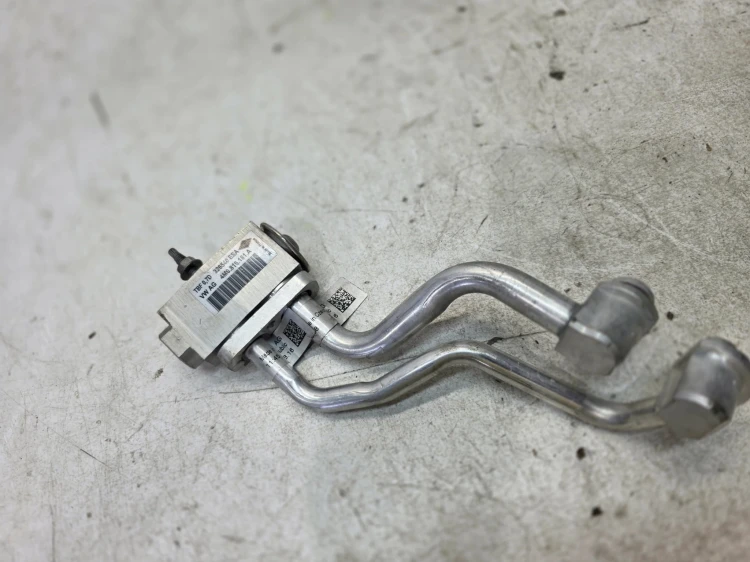 WĄŻ KLIMATYZACJI ZAWÓR CZYNNIKA CHŁODZĄCEGO AUDI Q7 4M 4M0816181A
