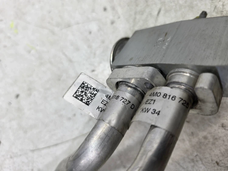 WĄŻ KLIMATYZACJI ZAWÓR CZYNNIKA CHŁODZĄCEGO AUDI Q7 4M 4M0816181A