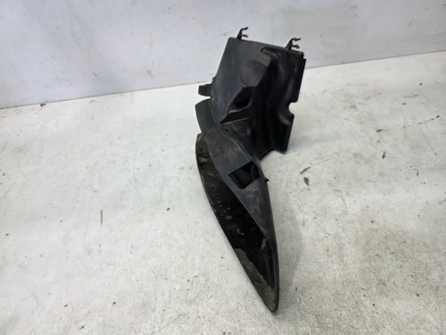 KIEROWNICA POWIETRZA PRAWA AUDI A4 B7 3.0 TDI 8E0117336J *2*