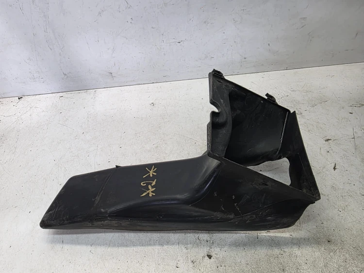 KIEROWNICA POWIETRZA PRAWA AUDI A4 B7 3.0 TDI 8E0117336J *2*