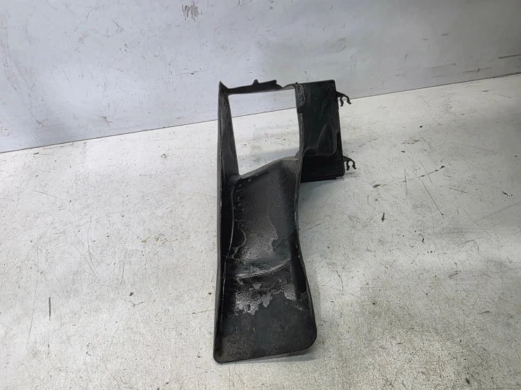 KIEROWNICA POWIETRZA PRAWA AUDI A4 B7 3.0 TDI 8E0117336J *2*