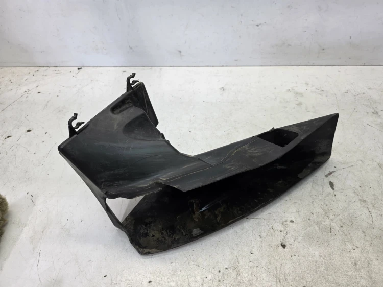 KIEROWNICA POWIETRZA PRAWA AUDI A4 B7 3.0 TDI 8E0117336J *2*