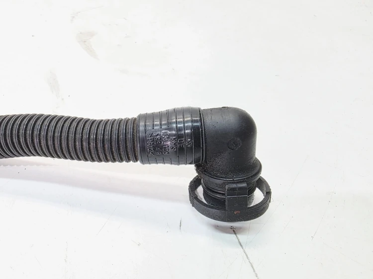 RURA PRZEWÓD WĄŻ ODMY AUDI A4 B8 A5 Q5 8R LIFT 2.0 TDI 03L103493AB