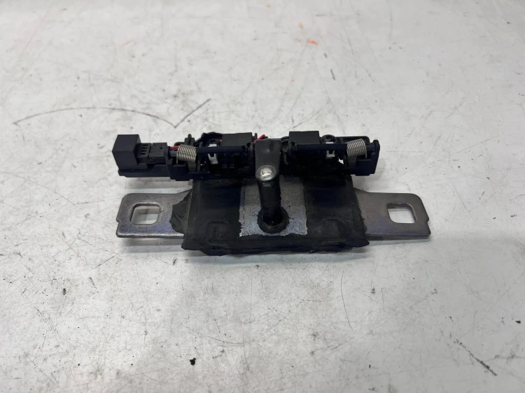ZAMEK KLAPY TYŁ AUDI Q5 FY Q7 4M 80A827507