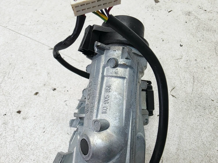 STACYJKA + KLUCZYK AUDI VOLKSWAGEN SEAT SKODA 1K0905851 5Q0905865 AUTOMAT *