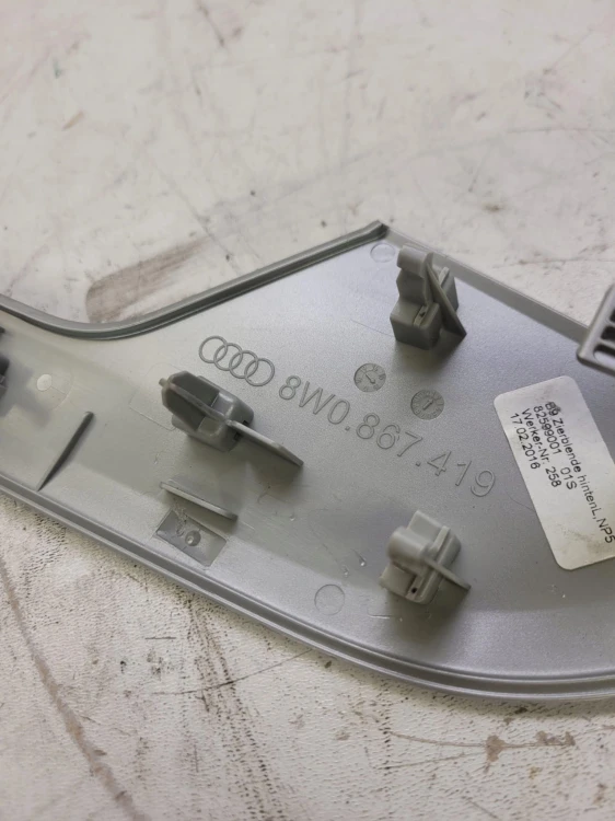DEKOR LISTWA DRZWI LEWY TYŁ AUDI A4 B9 8W0867419