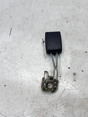 ZAPINKA PASA TYŁ AUDI A4 B6 B7 8E0857740D