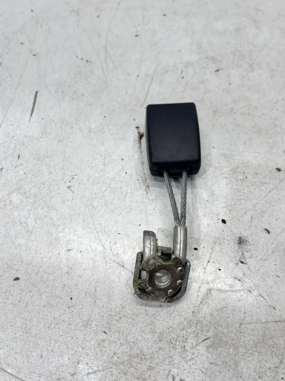 ZAPINKA PASA TYŁ AUDI A4 B6 B7 8E0857740D