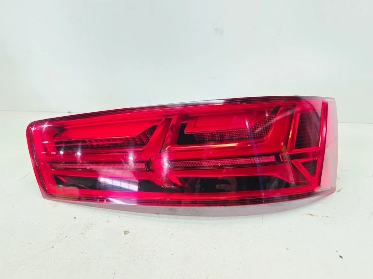 LAMPA PRAWY TYŁ LED AUDI Q7 4M 4M0945094E
