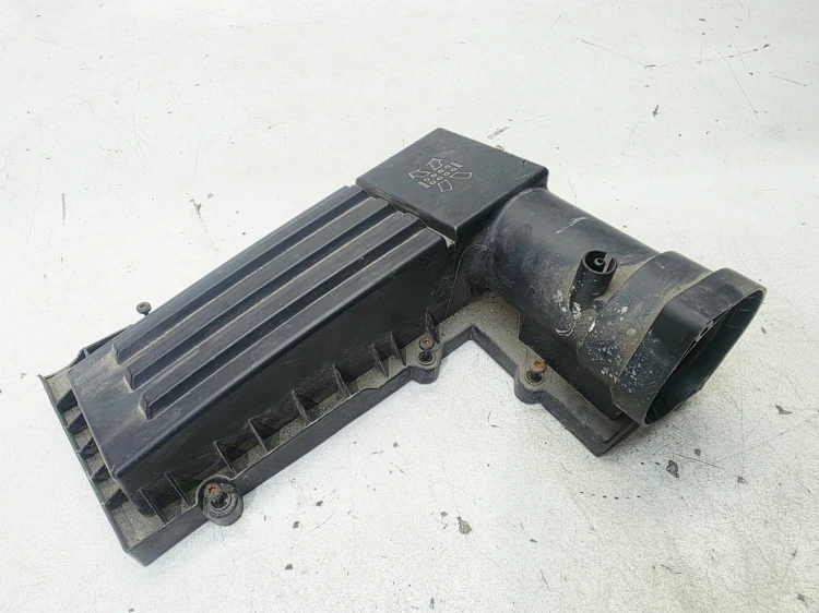 OBUDOWA FILTRA POWIETRZA GÓNA CZĘŚĆ AUDI A3 8P 3C0129607BC