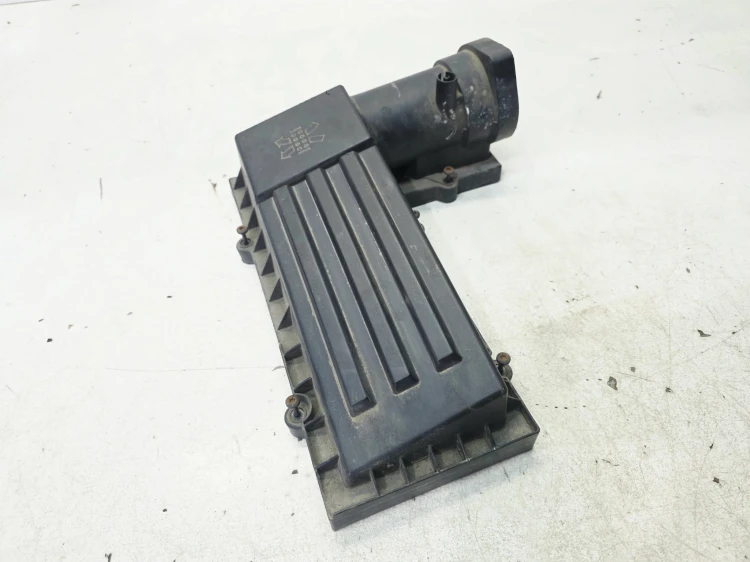 OBUDOWA FILTRA POWIETRZA GÓNA CZĘŚĆ AUDI A3 8P 3C0129607BC